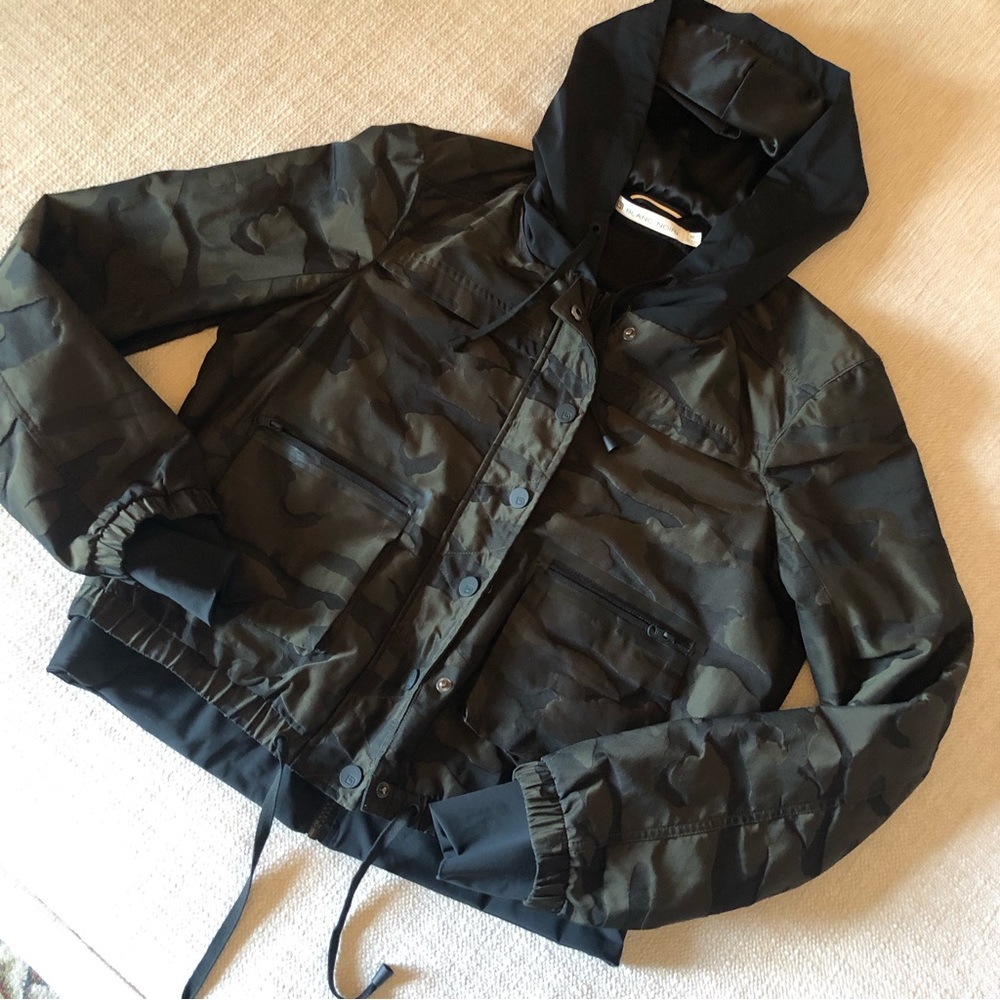 BLANC NOIR Camo Skyfall Aviator jacket - sz M - Like NEW! Black/Army Green